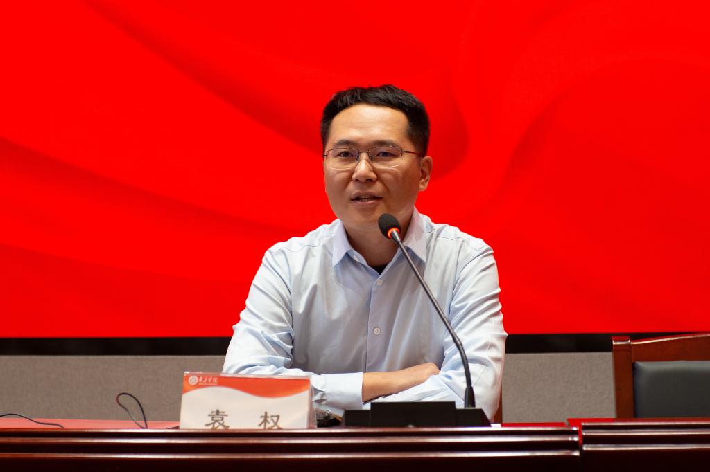 玩滚球的十大正规平台首期“班墨大讲堂”开班暨“劳模工匠进校园”专题报告会06.jpg