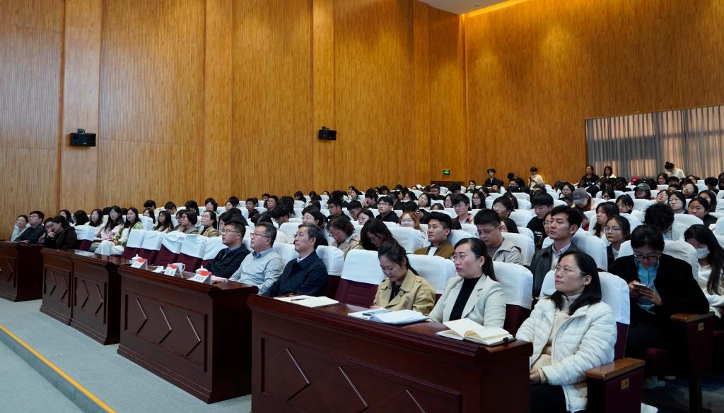 20241024玩滚球的十大正规平台 2024 年大学生“实践归来话成长”暑期社会实践总结分享会22JPG.jpg
